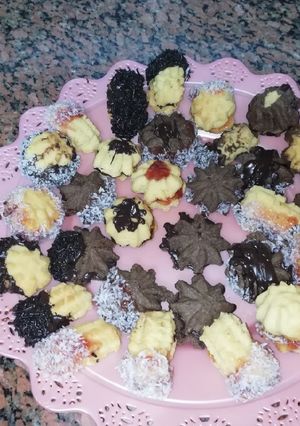 صورة لوصفة البتي فور بالفانيليا والشوكولاتة