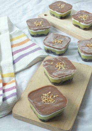 Foto resep Browkat (Brownis Alpukat) Recipe by Mak Frida Join Coffe