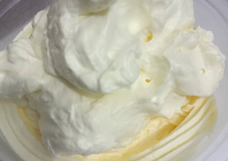 Langkah Mudah untuk Menyiapkan Buttercream mentega kuning Anti Gagal