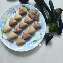 Baffalo Nuts Singhada A picture of Baffalo Nuts Singhada.