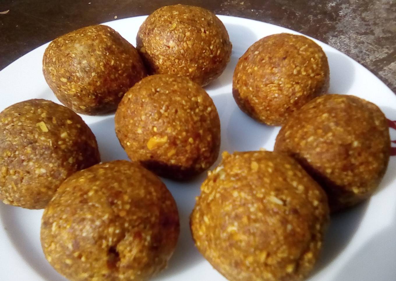 Groundnut balls