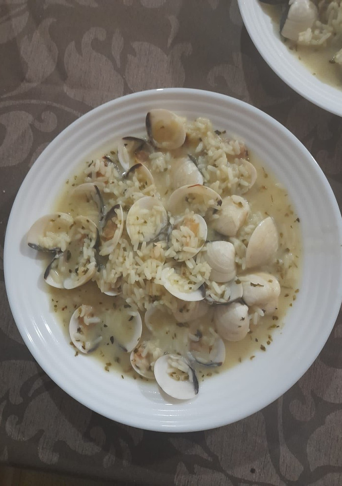 Una foto de Arroz con almejas picantes