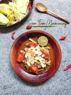 Foto resep Som Tum Mamuang (Thai Green Mango Salad)