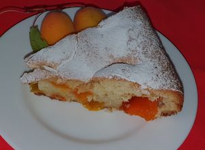 O poză a rețetei Prăjitură cu caise.