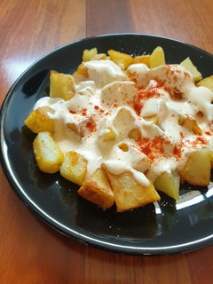 Una foto de Patatas con mayonesa de mostaza