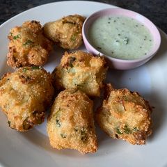 Aloo Rava Bonda A picture of Aloo Rava Bonda.