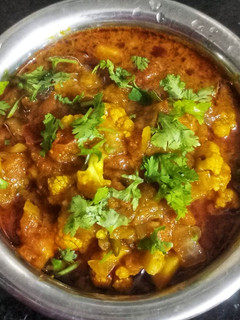 காலிஃப்ளவர் கரி (Cauliflower curry recipe in tamil) செய்முறை முக்கிய புகைப்படம்