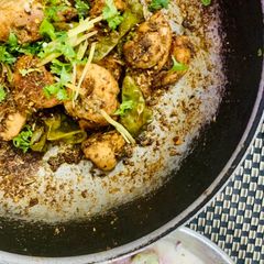 A picture of Highway style Balochi chicken tikka karahi.