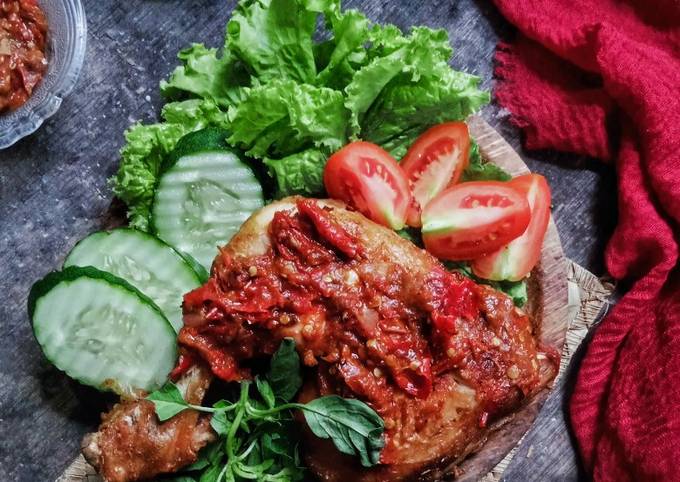 Ayam Penyet khas Lamongan