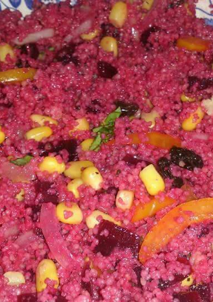 Una foto de Cous Cous con remolacha y maíz🌽
