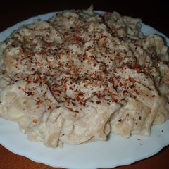 A picture of Fettuccine Alfredo Pasta.
