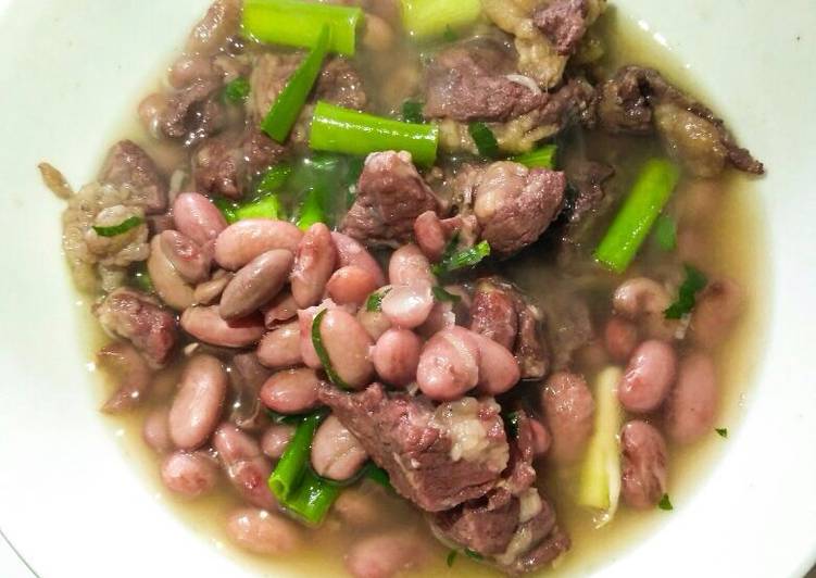 Sop kacang merah (Brenebon)