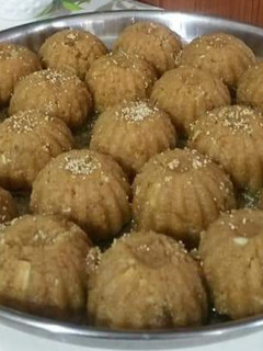 ચૂરમાના લાડું (Churma Ladoo Recipe In Gujarati) રેસીપી મુખ્ય ફોટો