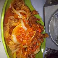 รูปของ Cumi goreng tepung saus asam manis