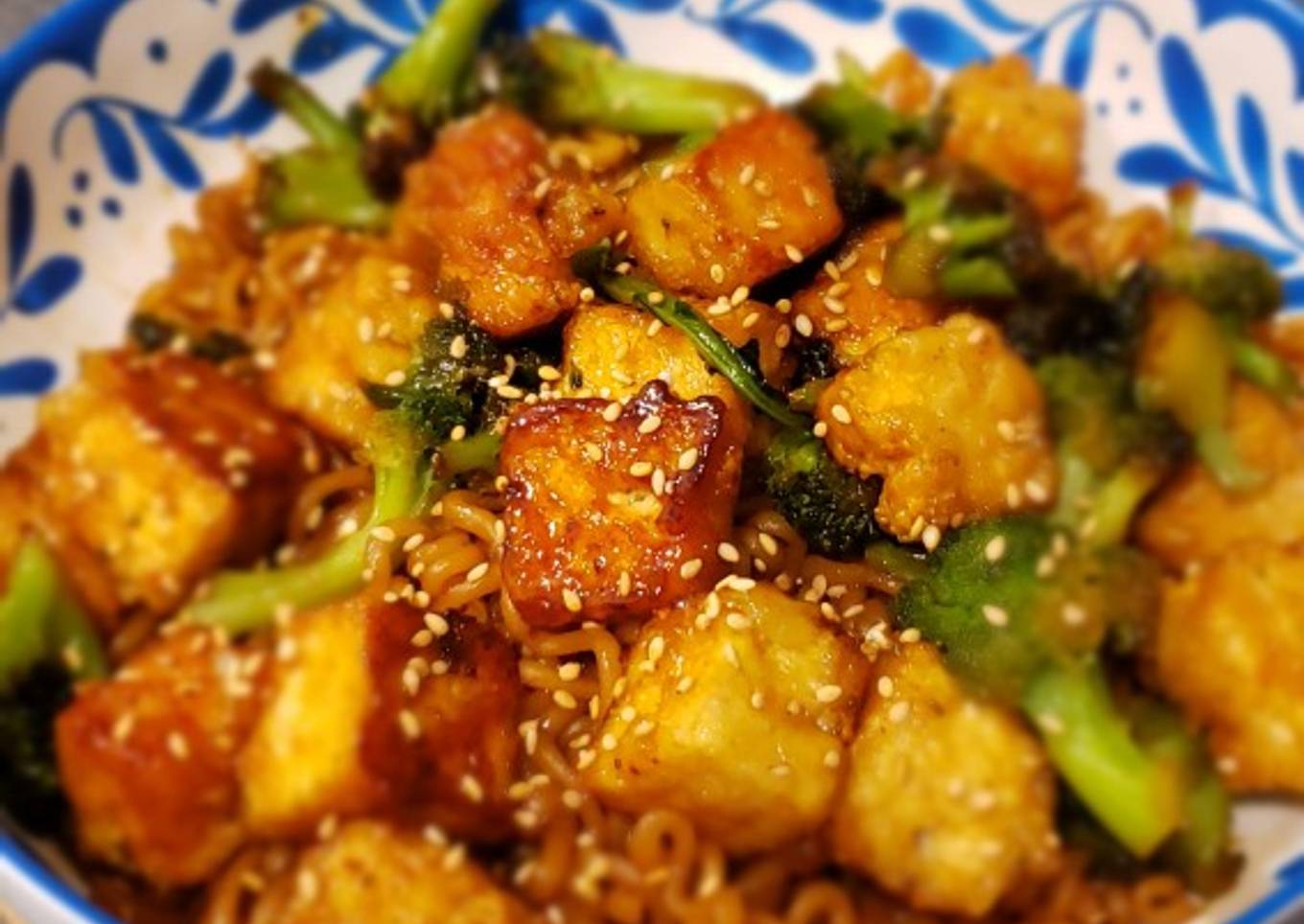Vegan General Tso Tofu and Noodles