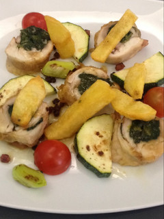 Una foto de Rollitos de pollo relleno de espinacas