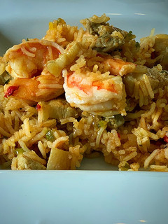 Una foto de Arroz basmati con panceta y langostinos