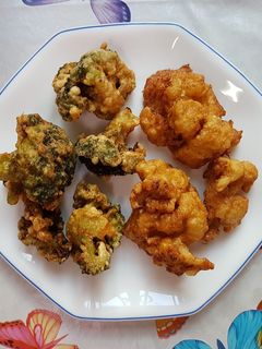 Una foto de Coliflor/brócoli rebozados