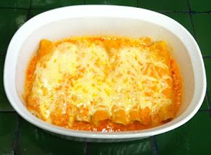 Una foto de Enchiladas de flor de calabaza