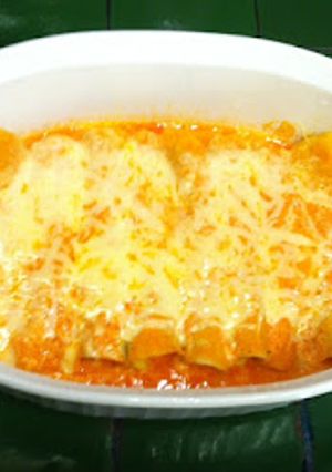 Una foto de Enchiladas de flor de calabaza