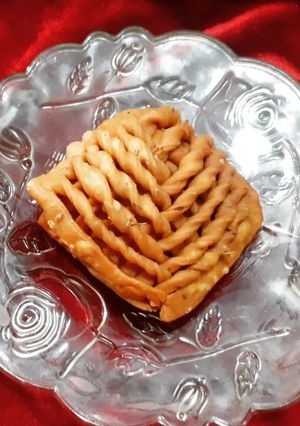 A picture of Aloo Samosa in Chatai Shape.