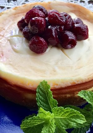 A picture of White Creamy Cheese Cake.