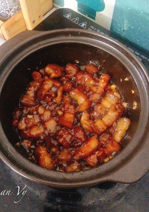 Hình của món Thịt rang cháy cạnh.