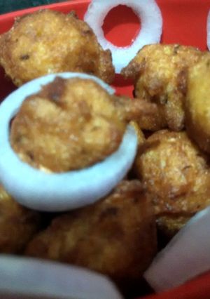 A picture of Moong daal pakode.