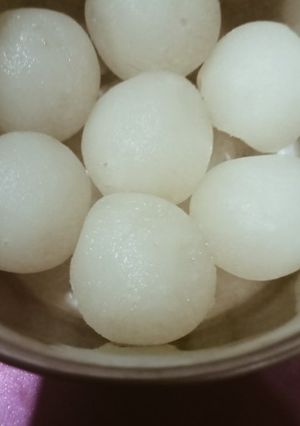 A picture of Rasgulle.