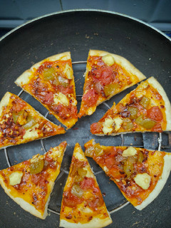 पिज़्जा(pizza recipe in hindi) रेसिपी मुख्य फोटो