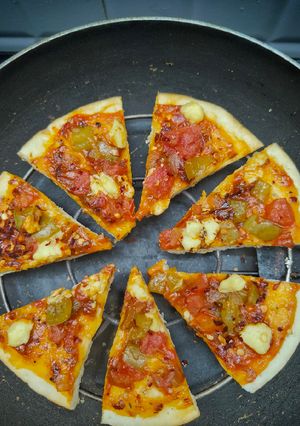 पिज़्जा(pizza recipe in hindi) रेसिपी मुख्य फोटो