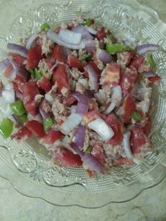 صورة لوصفة تونة بالخضار