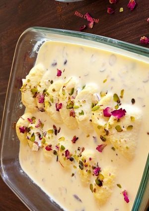 A picture of Rasmalai.