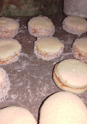 Una foto de Alfajores de naranja 🍊