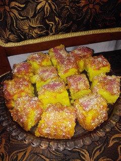 عکسی از دستور کیک هل و گلاب