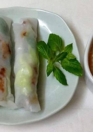 Hình của món Bánh ướt cuốn nem nướng.
