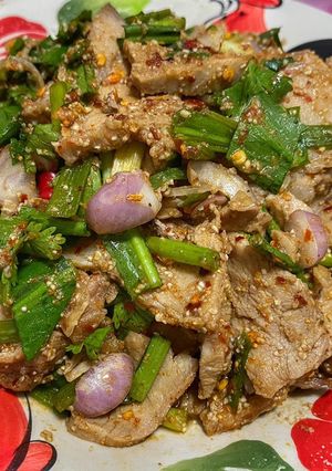 รูปของ น้ำตกหมู 😋🐷 #ครัวรัชฎา 👩🏻‍🍳