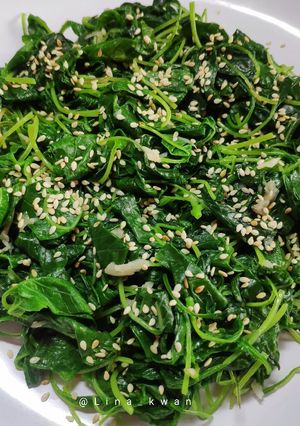 Foto resep Sigeumchi Namul (시금치나물)