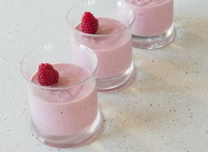 Una foto de Mousse de frambuesa
