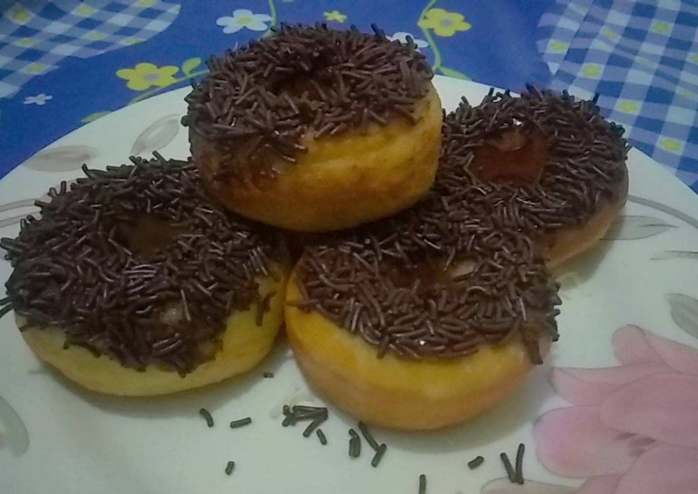 Donat coklat meses