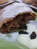 Alt-Wiener Apfelstrudel (Old Vienna Apple Strudel)
