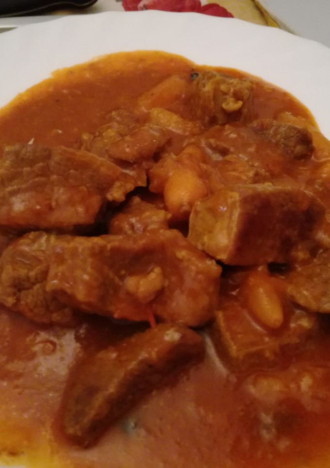 Una foto de Ternera con aliño de rabo de toro