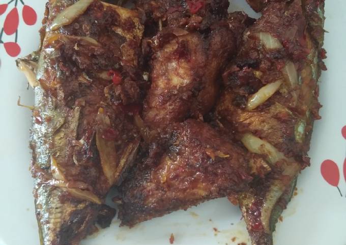 Resep Ikan Kembung Bumbu Kecap Oleh Virgin Egin - Cookpad