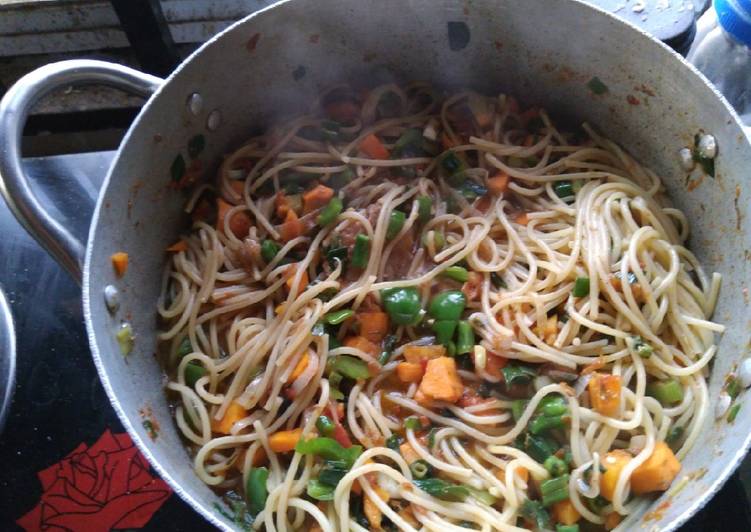 Simple Way to Make Any-night-of-the-week Jollof spaghetti