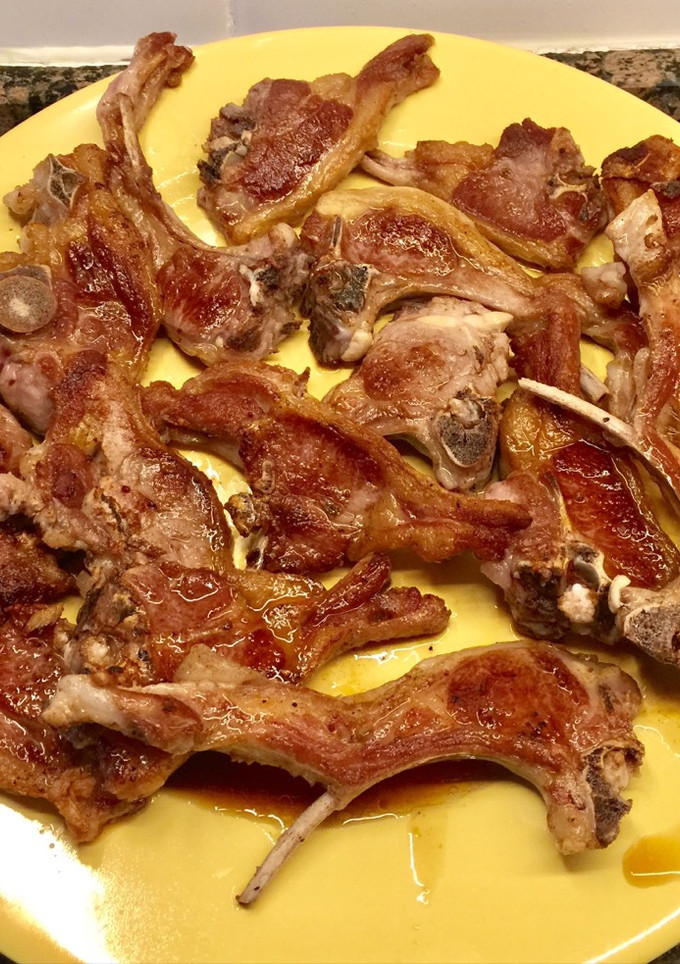 Una foto de Chuletitas de lechal