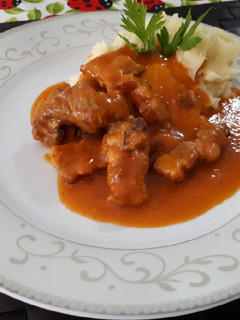 Foto principal de Costillas de cerdo con puré de patatas