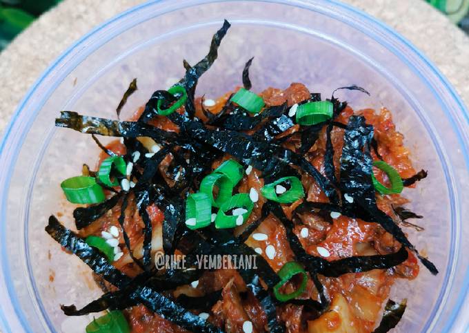 Cara Bikin Canned Mackerel Kimchi Rice Bowl Yang Sederhana