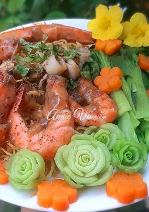 Hình của món Mì xào giòn hải sản.