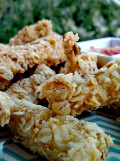 Una foto de Tiras de pollo en copos de avena (sin gluten)