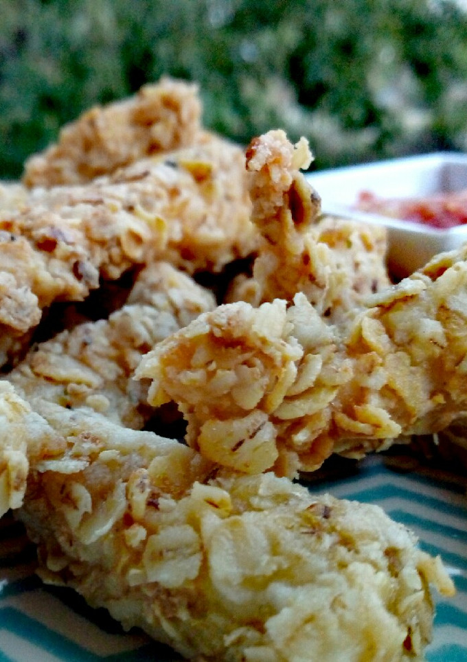 Una foto de Tiras de pollo en copos de avena (sin gluten)